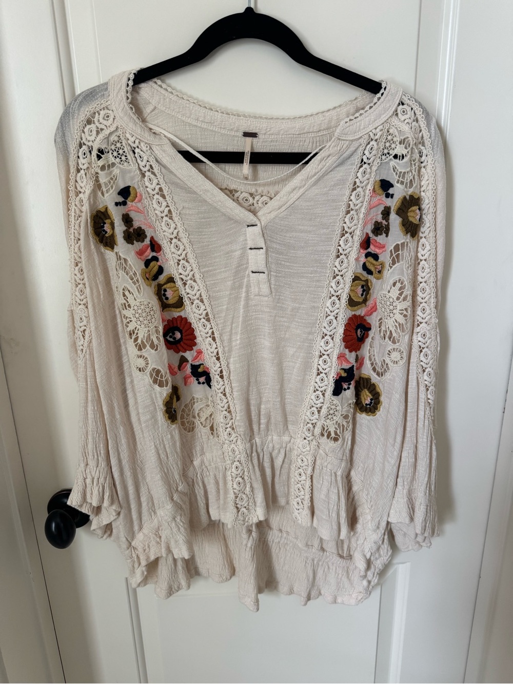 Free People Women’s XS Ivory Embroidered Lace Peplum Blouse Boho Tunic Top